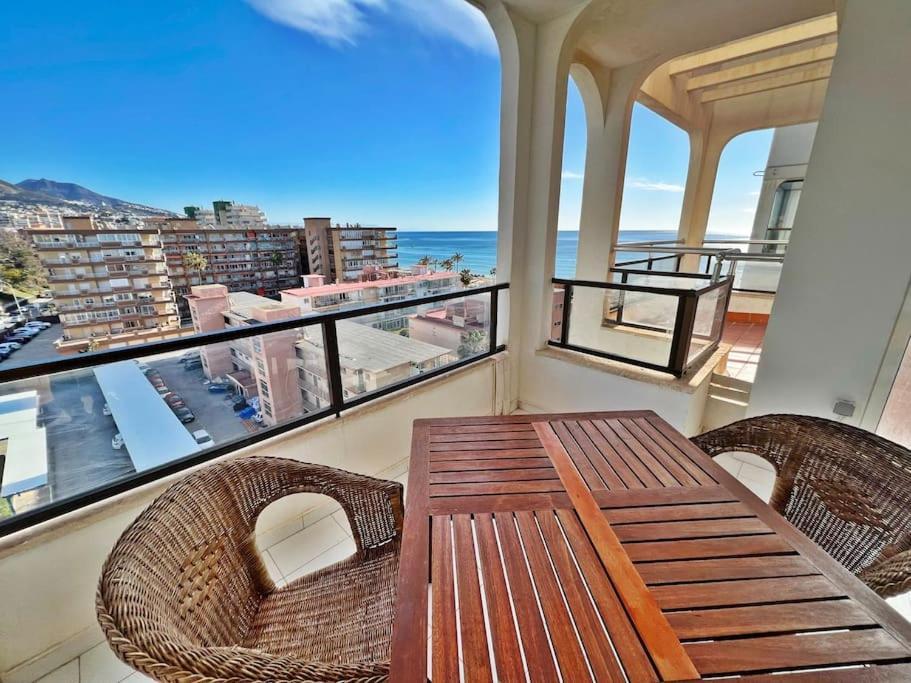 Bonito Atico En Primera Linea De Playa Con Piscina Fuengirola Exterior foto