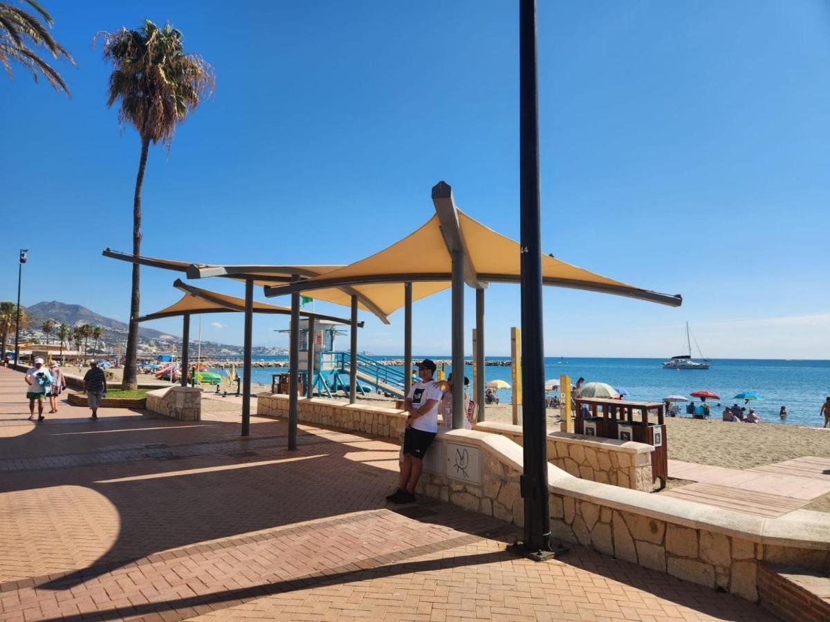 Bonito Atico En Primera Linea De Playa Con Piscina Fuengirola Exterior foto