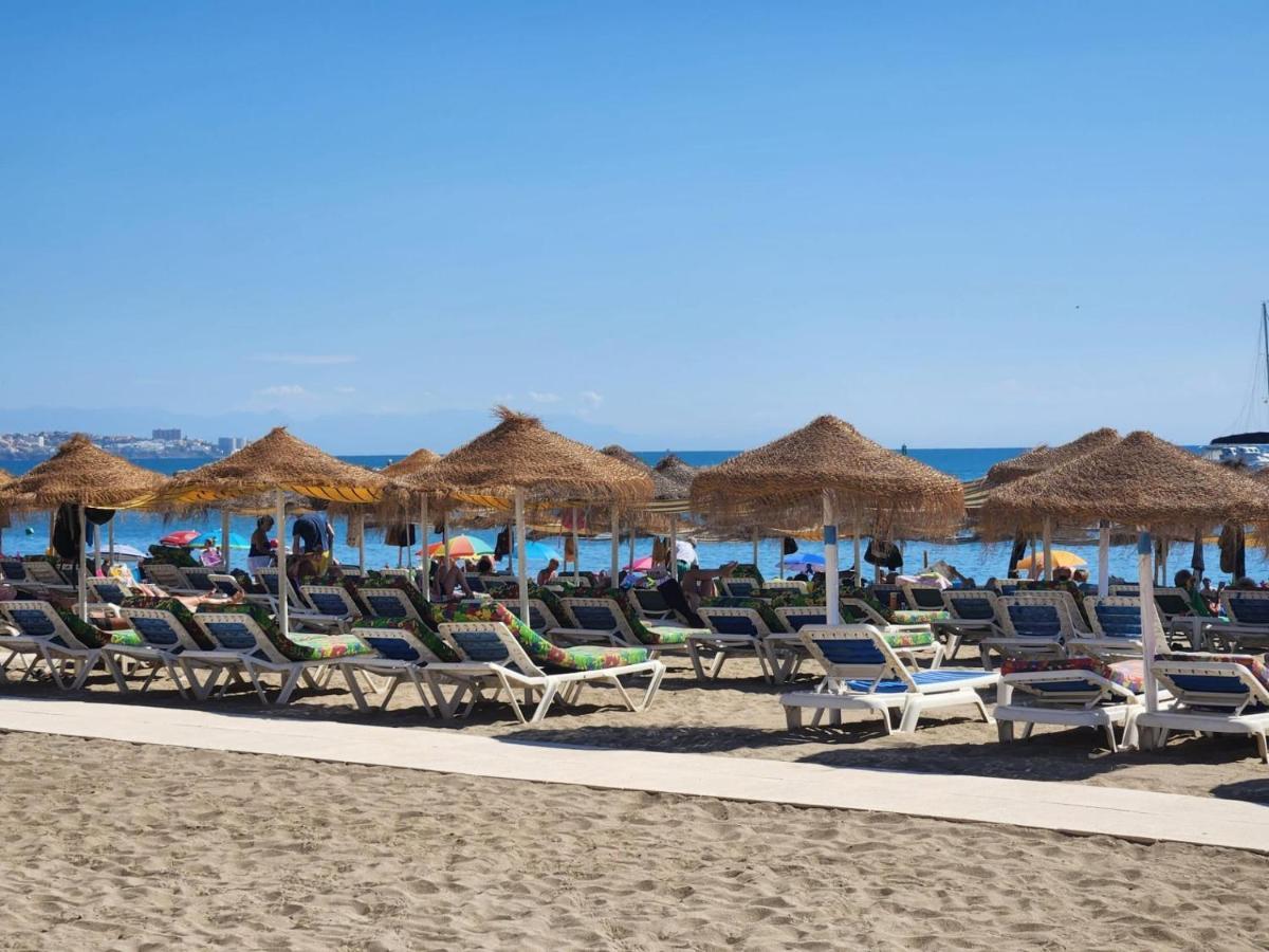 Bonito Atico En Primera Linea De Playa Con Piscina Fuengirola Exterior foto